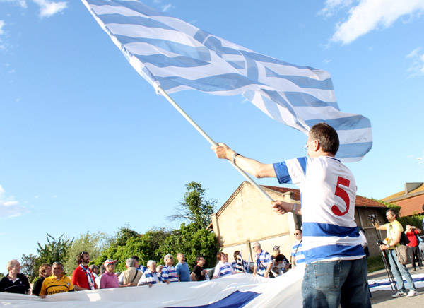 Pro Patria la festa fuori dallo stadio (inserita in galleria)