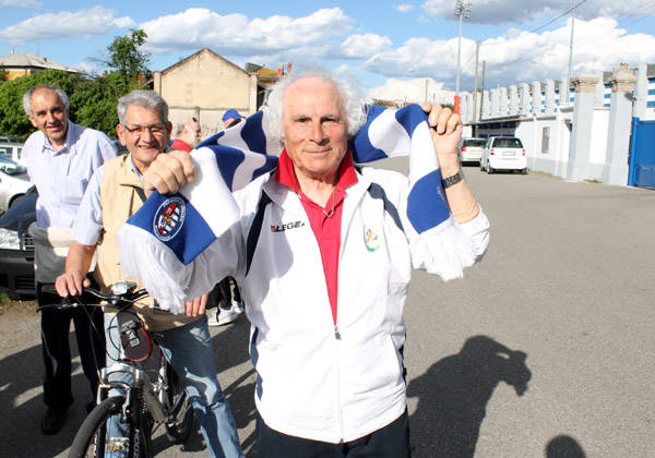 Pro Patria la festa fuori dallo stadio (inserita in galleria)