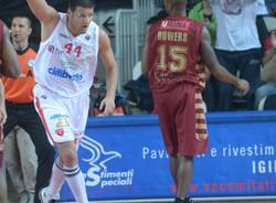 Quarti gara 5 - Cimberio - Umana 84-75 (inserita in galleria)