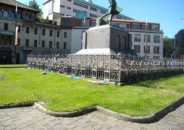 Atto vandalico contro la Franco Tosi