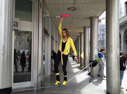 Va per strada, i giocolieri a Varese (inserita in galleria)