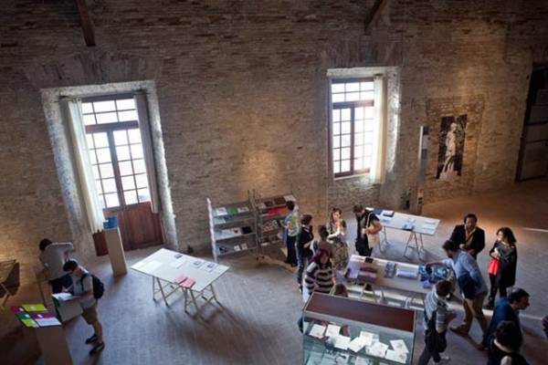 Alessandro Castiglioni tra i curatori di mediterranea 16 (inserita in galleria)
