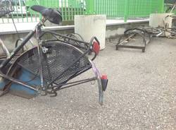 Bici distrutte in stazione (inserita in galleria)