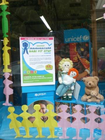 Il "pit stop" per i bambini in centro a Varese (inserita in galleria)