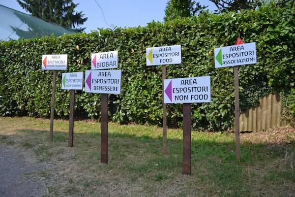 La "Bio fiera" alla Cascina Burattana (inserita in galleria)