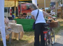 La "Bio fiera" alla Cascina Burattana (inserita in galleria)