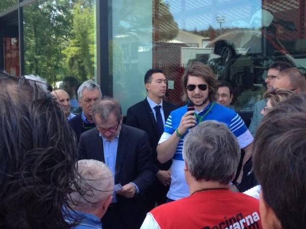 Maroni e Giorgetti dai lavoratori Husqvarna (inserita in galleria)