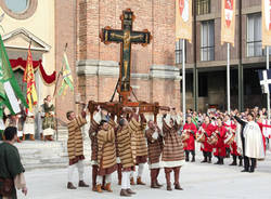 Palio, traslazione della Croce a San Domenico (inserita in galleria)