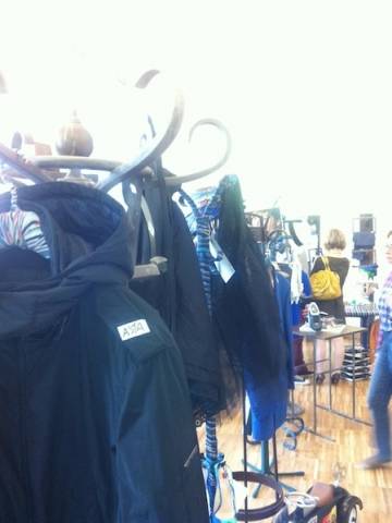 "Pulci famose": in tantissimi il mercatino "vip" (inserita in galleria)