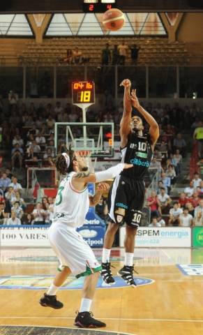 Semifinale gara 7: Cimberio - Montepaschi 69-82 (inserita in galleria)