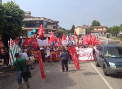 Corteo contro la chiusura di Whirlpool Trento (inserita in galleria)