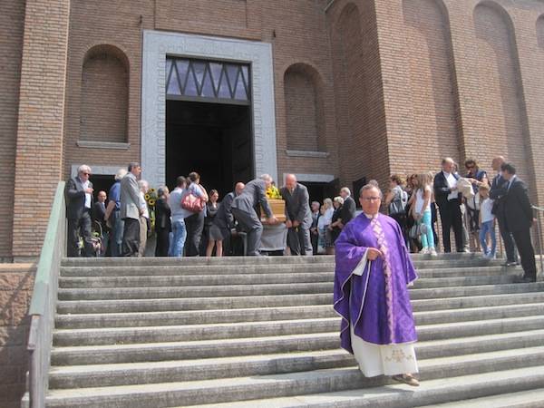 I funerali del professor Bolis (inserita in galleria)