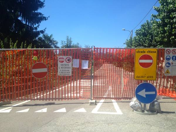 I lavori sulla ferrovia a Castronno (inserita in galleria)