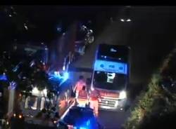 Il drammatico incidente sulla A16  (inserita in galleria)