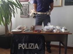 La "catena di montaggio" della droga (inserita in galleria)