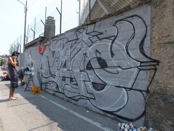 Lo stadio "Franco Ossola" prende colore 3 (inserita in galleria)