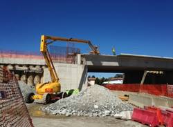 Pedemontana, i lavori sul viadotto lungo la ss341 (inserita in galleria)