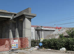 Addio al ponte della ferrovia (inserita in galleria)