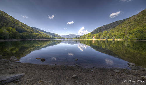 Anche il piccolo lago di Ghirla può avere il suo fascino