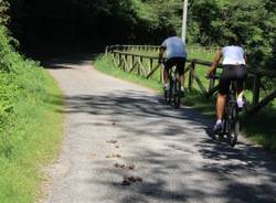 Ciclabile della Valmorea, tra panorami e escrementi (inserita in galleria)