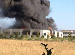 incendio ditta materie plastiche villa cortese agosto 2013 (per gallerie fotografiche)