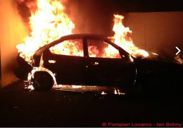Incendio macchina Locarno (inserita in galleria)