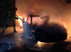 Incendio macchina Locarno (inserita in galleria)