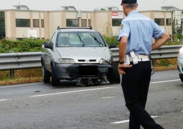 Scontro sul Sempione a Nerviano: traffico bloccato