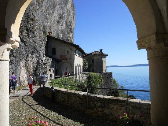 Santa Caterina del sasso (inserita in galleria)