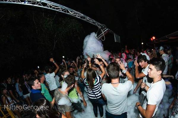 Schiuma party a Maccagno (inserita in galleria)