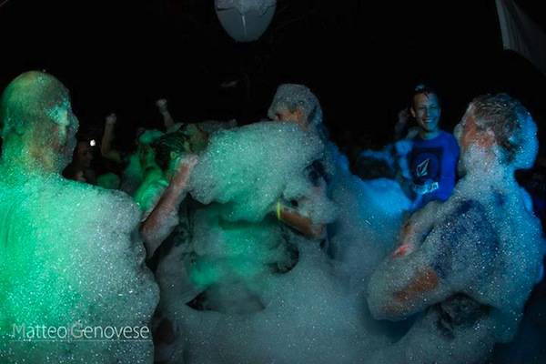 Schiuma party a Maccagno (inserita in galleria)