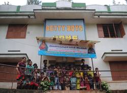 Scuola ostello nel Tamil Nadu (inserita in galleria)
