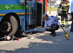 Anziana investita da un autobus (inserita in galleria)