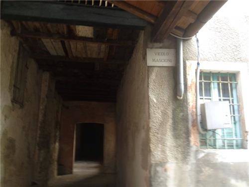 Azzio: i luoghi (inserita in galleria)