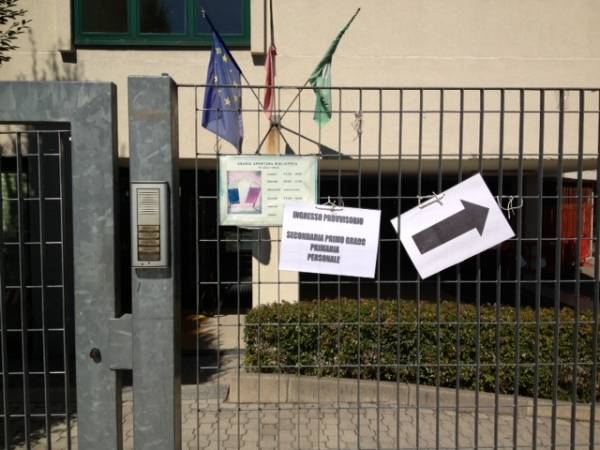 Gazzada Schianno, disagi il primo giorno di scuola (inserita in galleria)