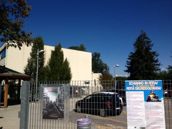 Gazzada Schianno, disagi il primo giorno di scuola (inserita in galleria)