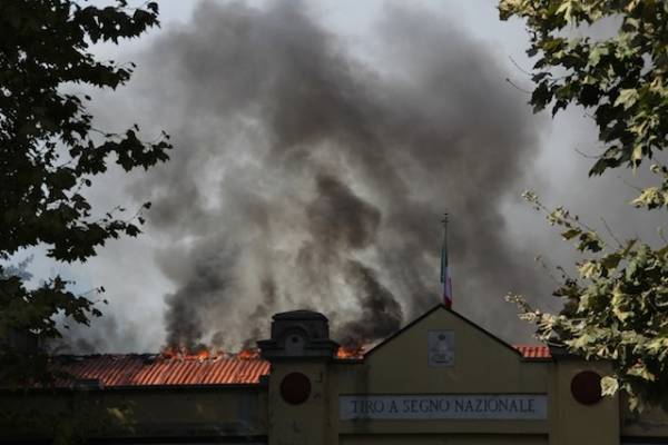 Incendio al tiro a segno olgiate olona (inserita in galleria)