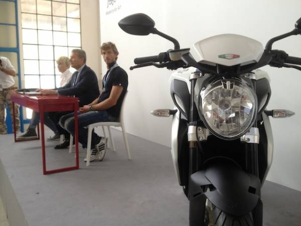 Una Brutale per i mondiali di Cannottaggio (inserita in galleria)