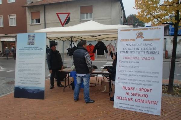 Autunno in piazza a Gerenzano (inserita in galleria)