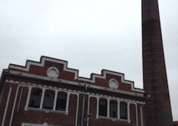 cascinetta ex majno stabilimento fabbrica ciminiera