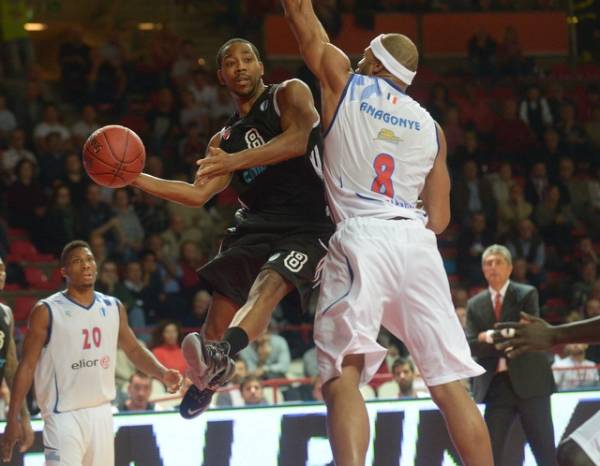 Cimberio - Paris Levallois 77-71 (inserita in galleria)