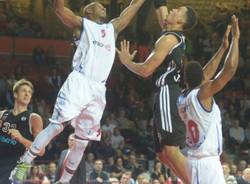 Cimberio - Paris Levallois 77-71 (inserita in galleria)