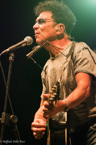 Edoardo Bennato in concerto a Varese (inserita in galleria)