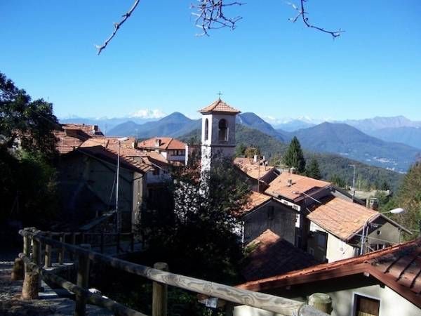 Il paese dipinto di Boarezzo (inserita in galleria)