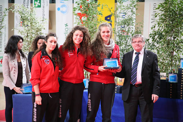 La pallavolo varesina sfila al Centro Pavesi (inserita in galleria)