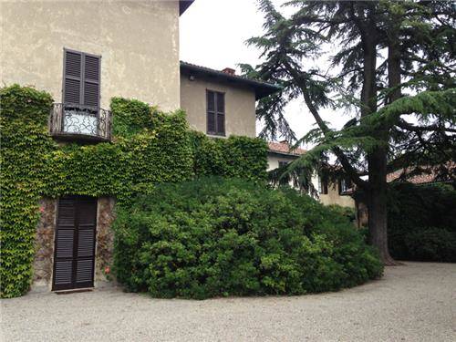 Nella villa Aletti Stampa (inserita in galleria)