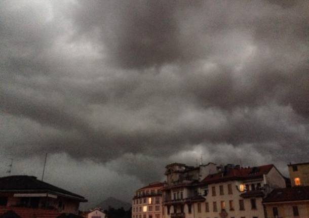 Nuvoloni e temporali in provincia (inserita in galleria)