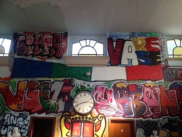 Per i senzatetto un rifugio pieno di colore (inserita in galleria)