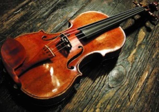 stradivari violino apertura