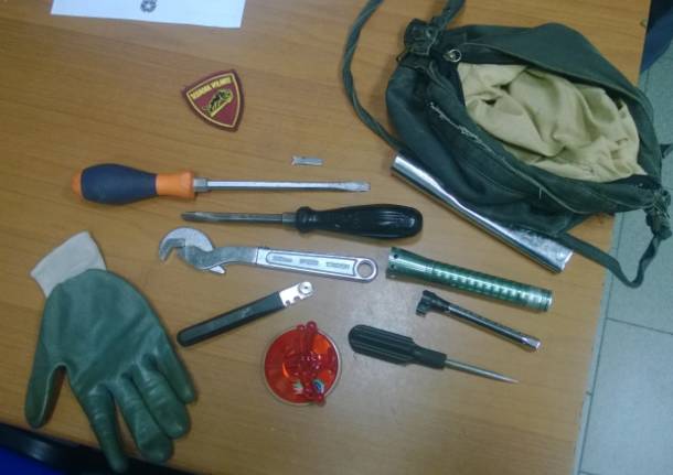 attrezzi scasso varese novembre 2013 arresti volante